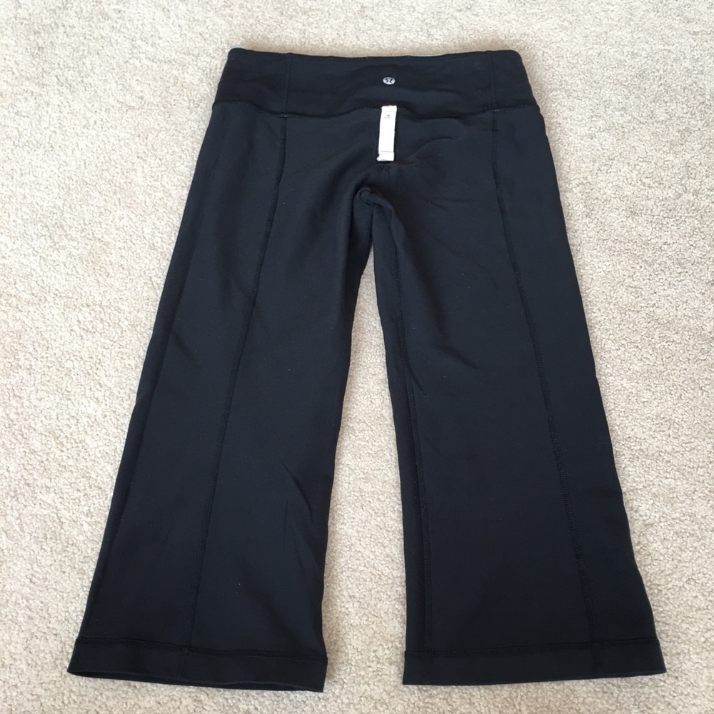 lululemon Multi-Color Block Groove Crop Leggings-6 - Picture 6 of 9